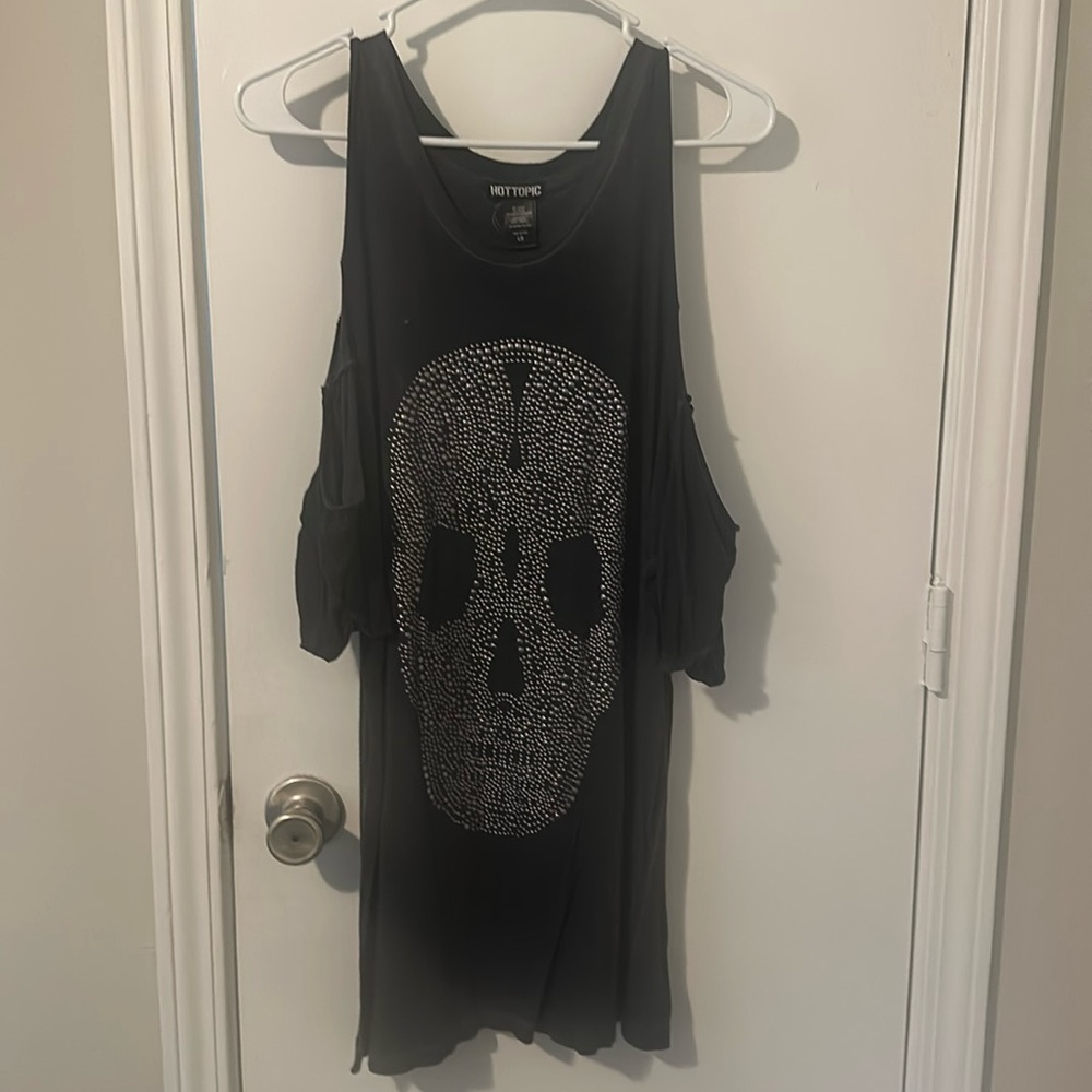 Hot Topic cold shoulder tunic top-L